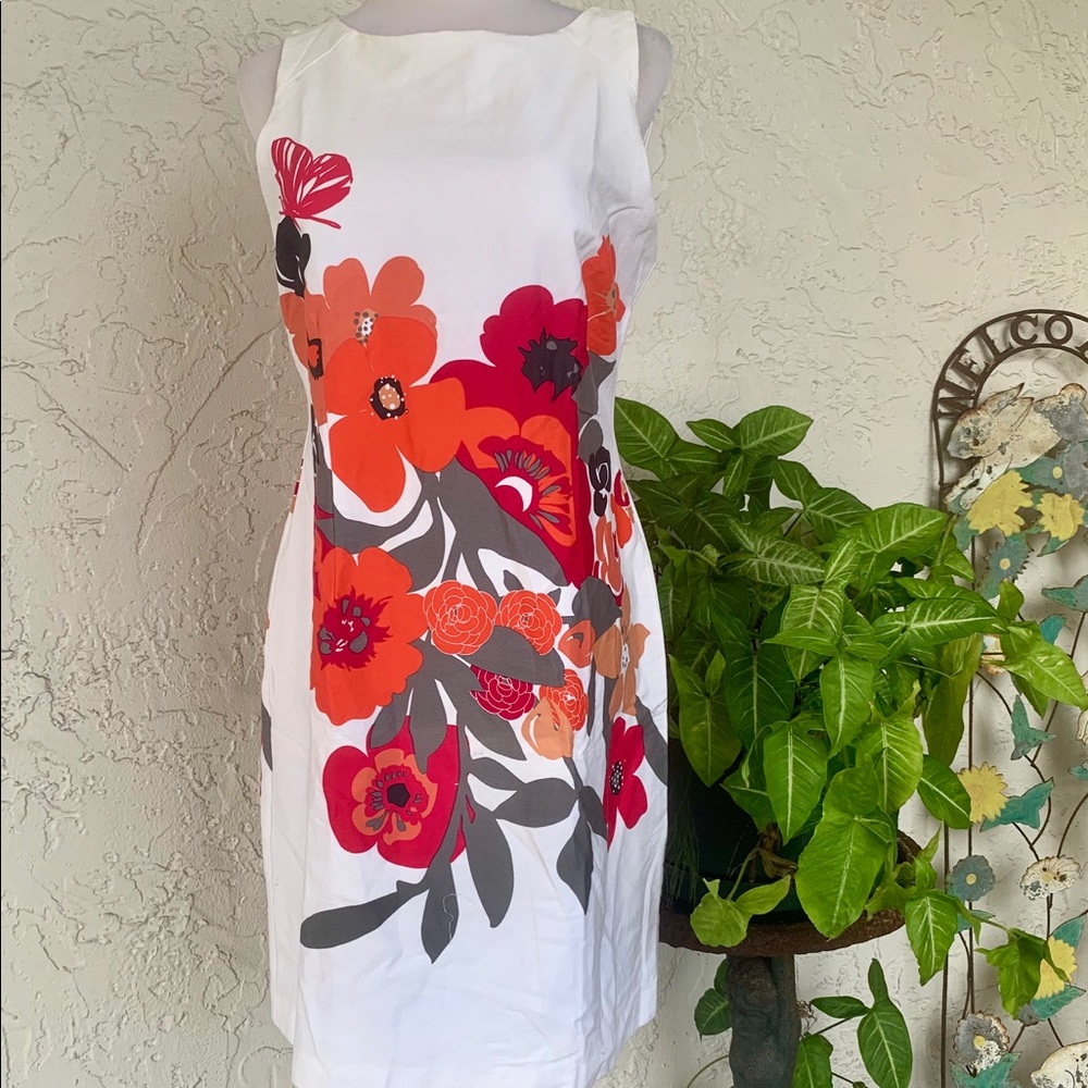 Poppy Burst on White STUDIO I Sleeveless Dress